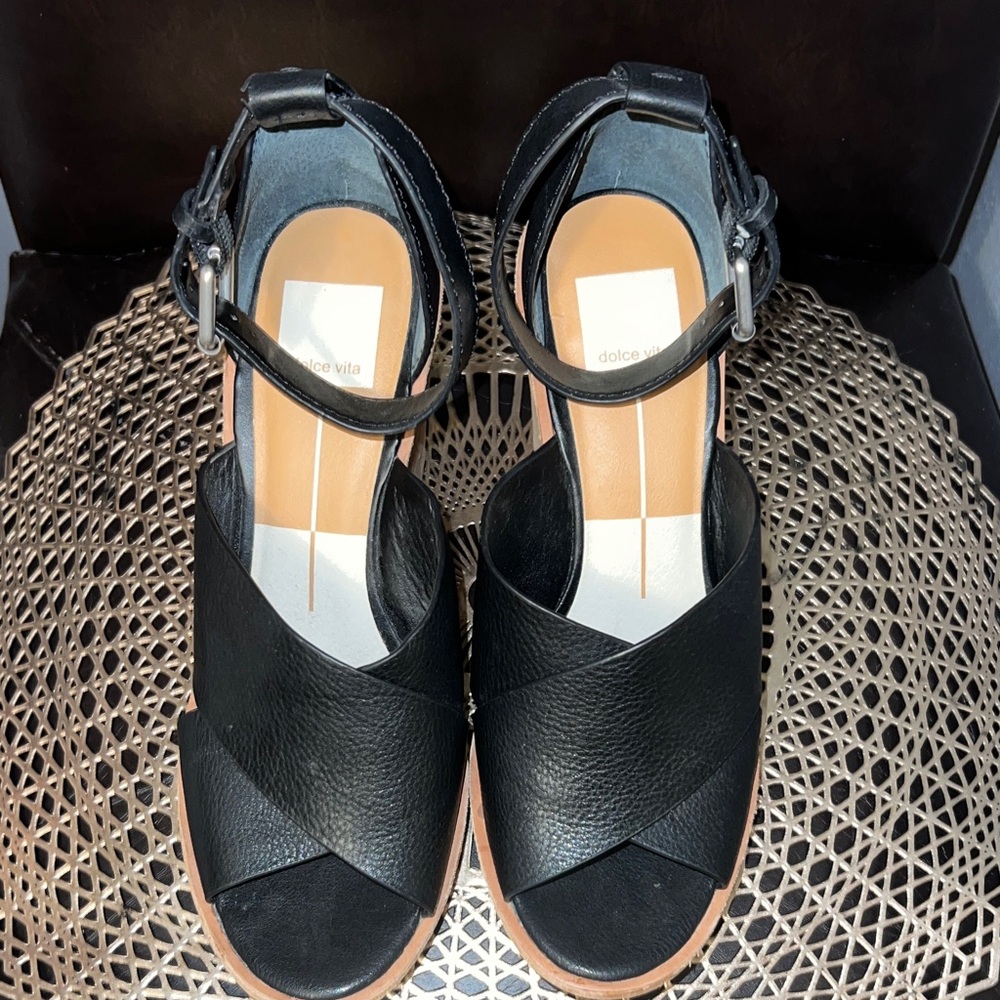 Dolce Vita Women's Urbane Black Leather Wedge Sandal Sz 8